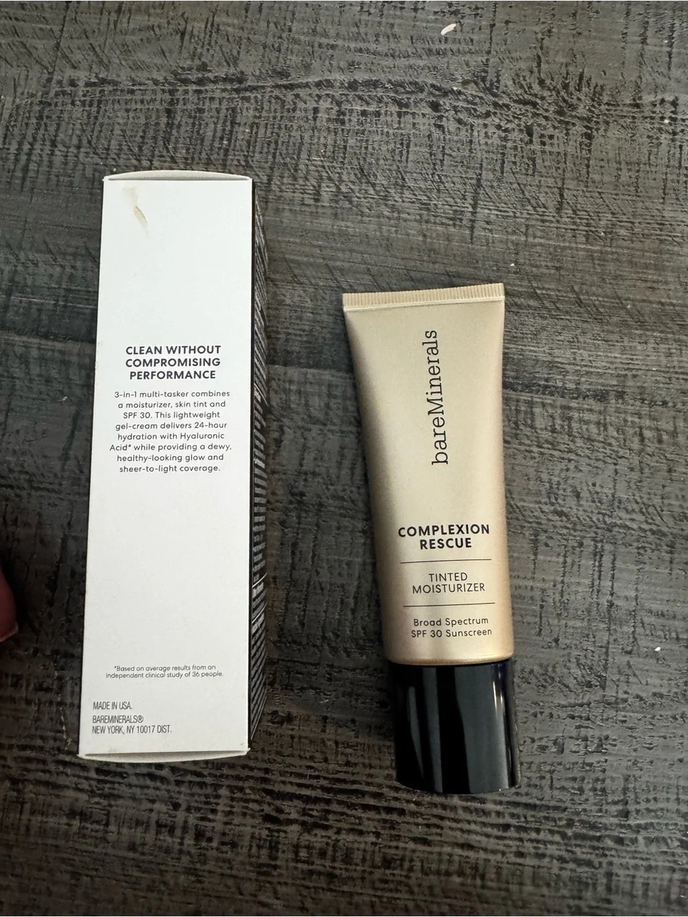 BareMinerals Complexion Rescue Tinted Moisturizer - Wheat 4.5 - Picture 2 of 9